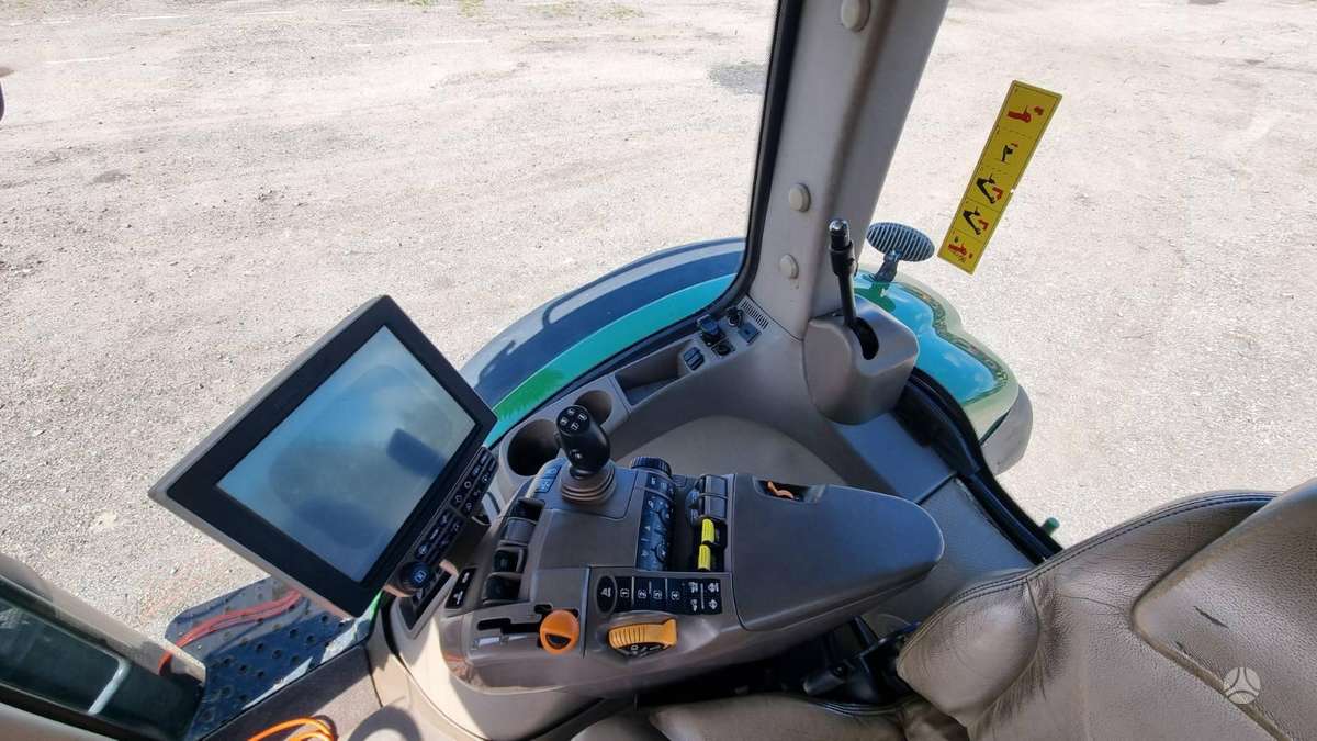 John Deere 8320 R, тракторы