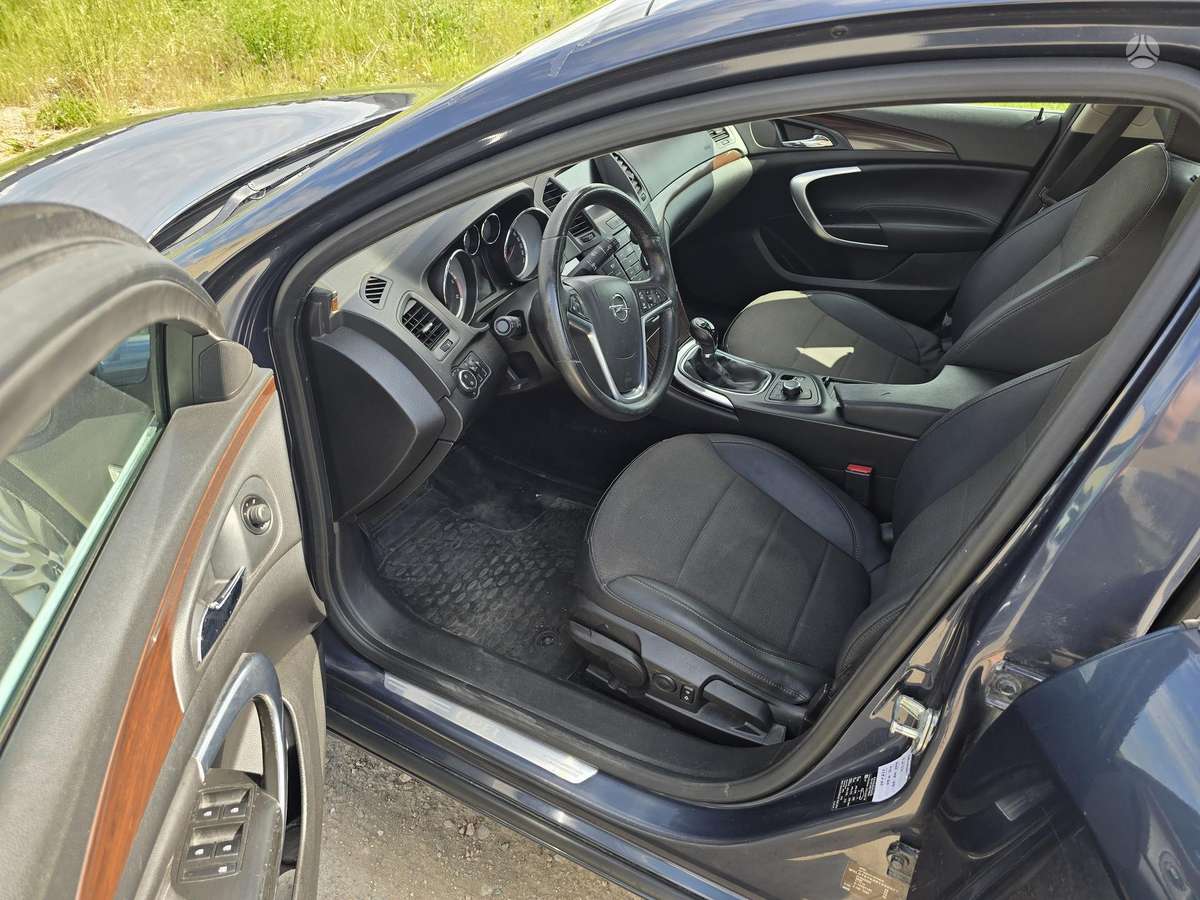 Opel Insignia, 2.0 l., hatchback