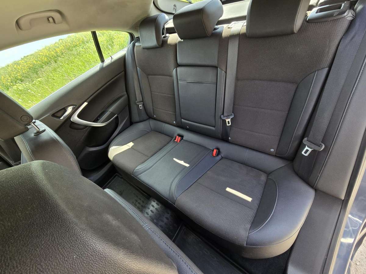 Opel Insignia, 2.0 l., hatchback