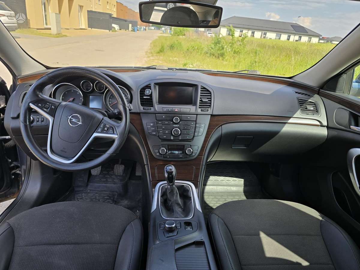 Opel Insignia, 2.0 l., hatchback