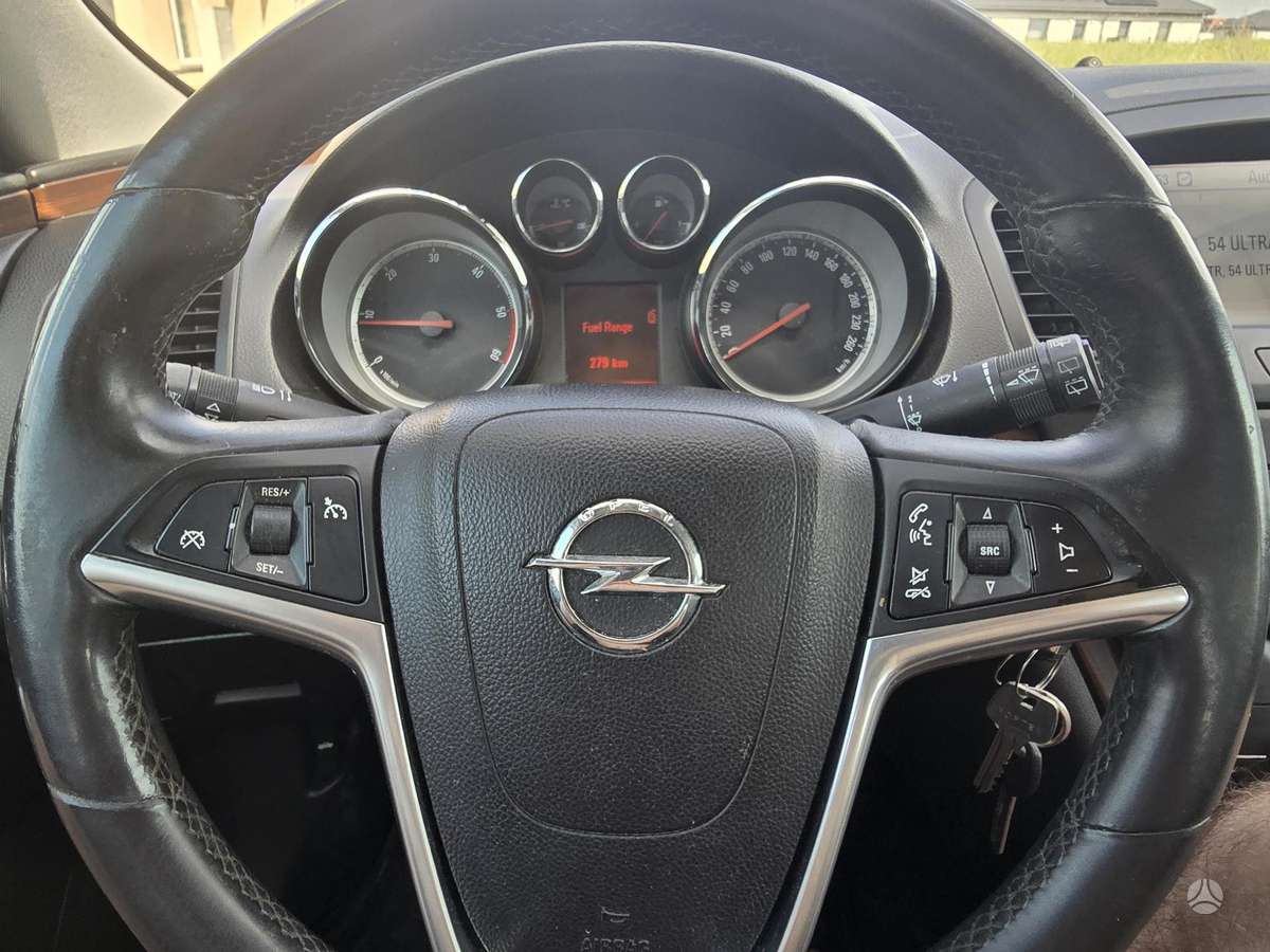 Opel Insignia, 2.0 l., hatchback