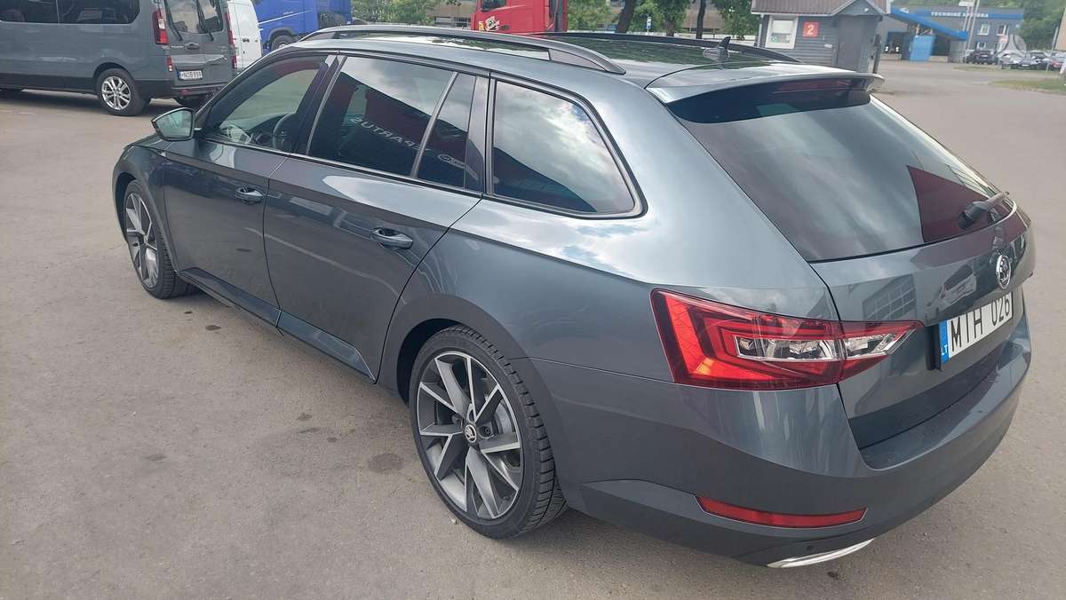 Skoda Superb, 2.0 l., Универсал