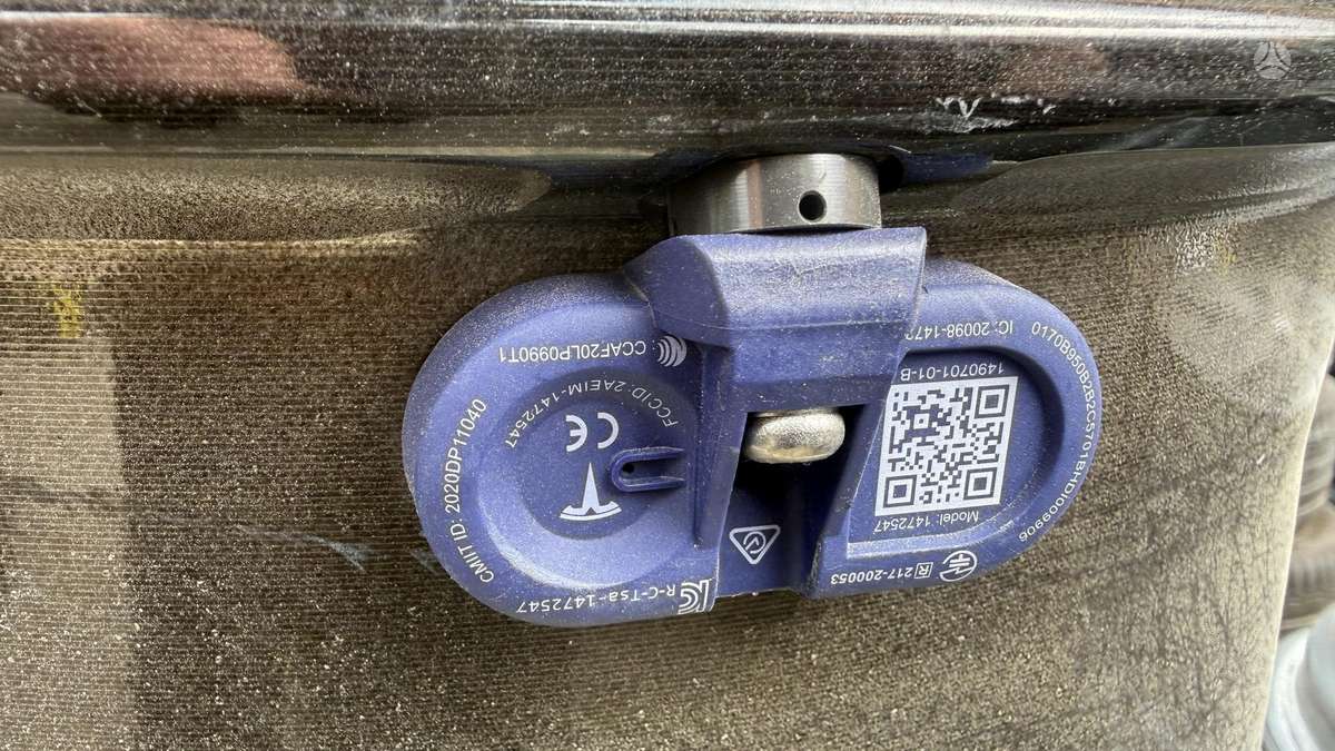 TESLA Model 3, light alloy, R18