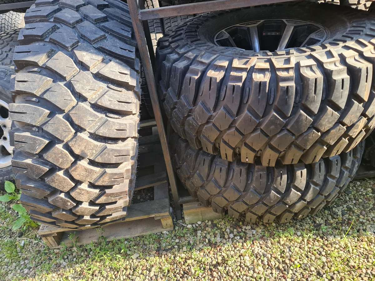 Maxxis Crepy Crawler, universalios 37/14,5 R15