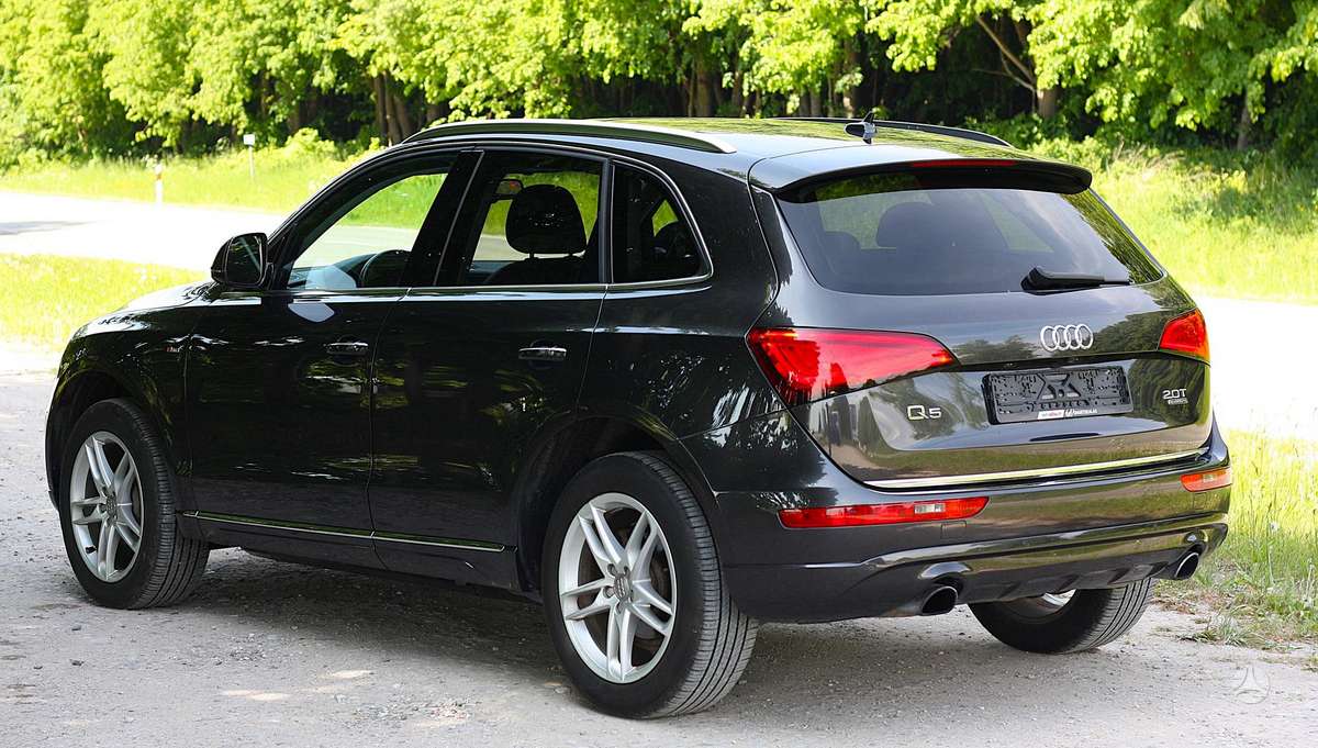 Audi Q5, 2.0 l., off-road / crossover
