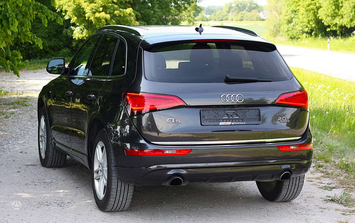 Audi Q5, 2.0 l., off-road / crossover