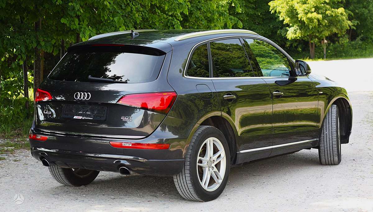 Audi Q5, 2.0 l., off-road / crossover