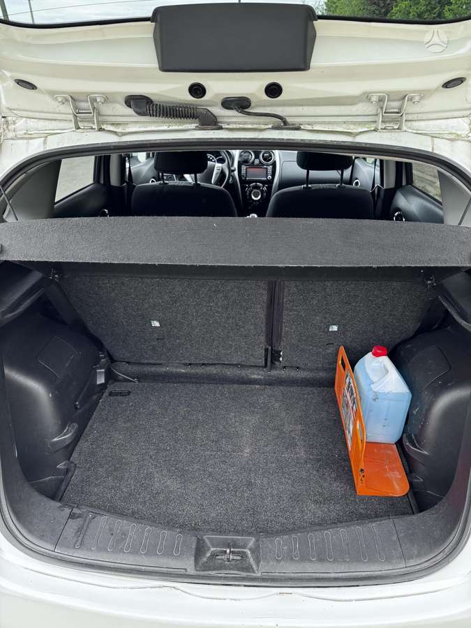 Nissan Note, 1.2 l., hatchback