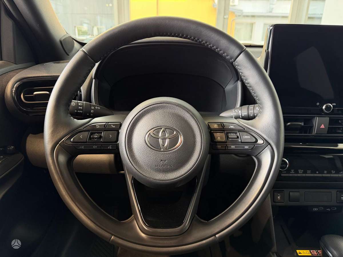 Toyota Yaris Cross - 12