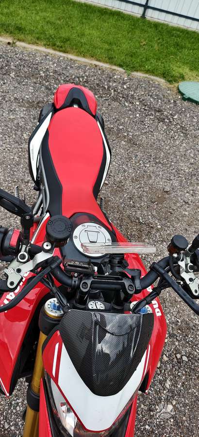 Ducati Hypermotard 937cc, superbikes