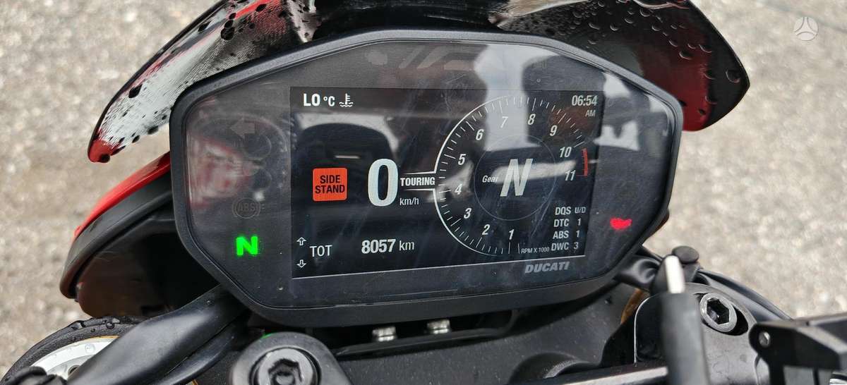 Ducati Hypermotard 937cc, superbikes