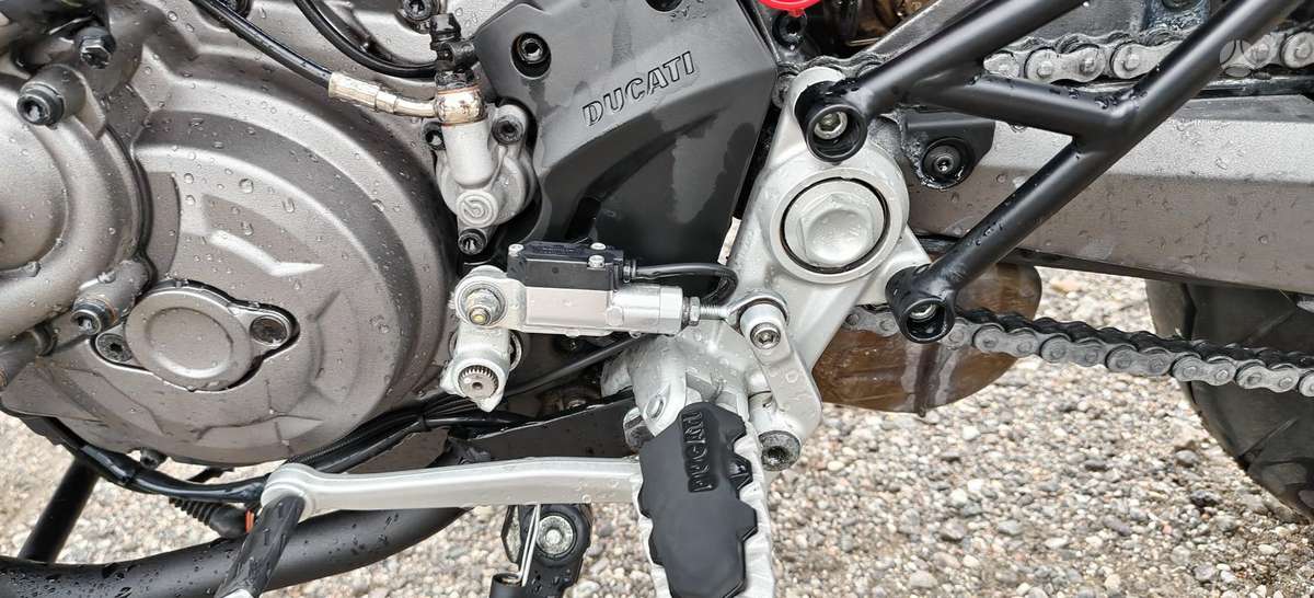 Ducati Hypermotard 937cc, спортбайки / superbikes