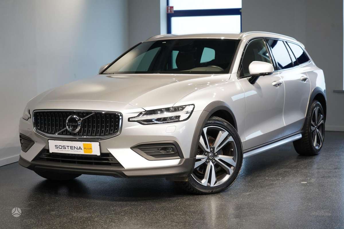 Volvo V60 Cross Country - 1