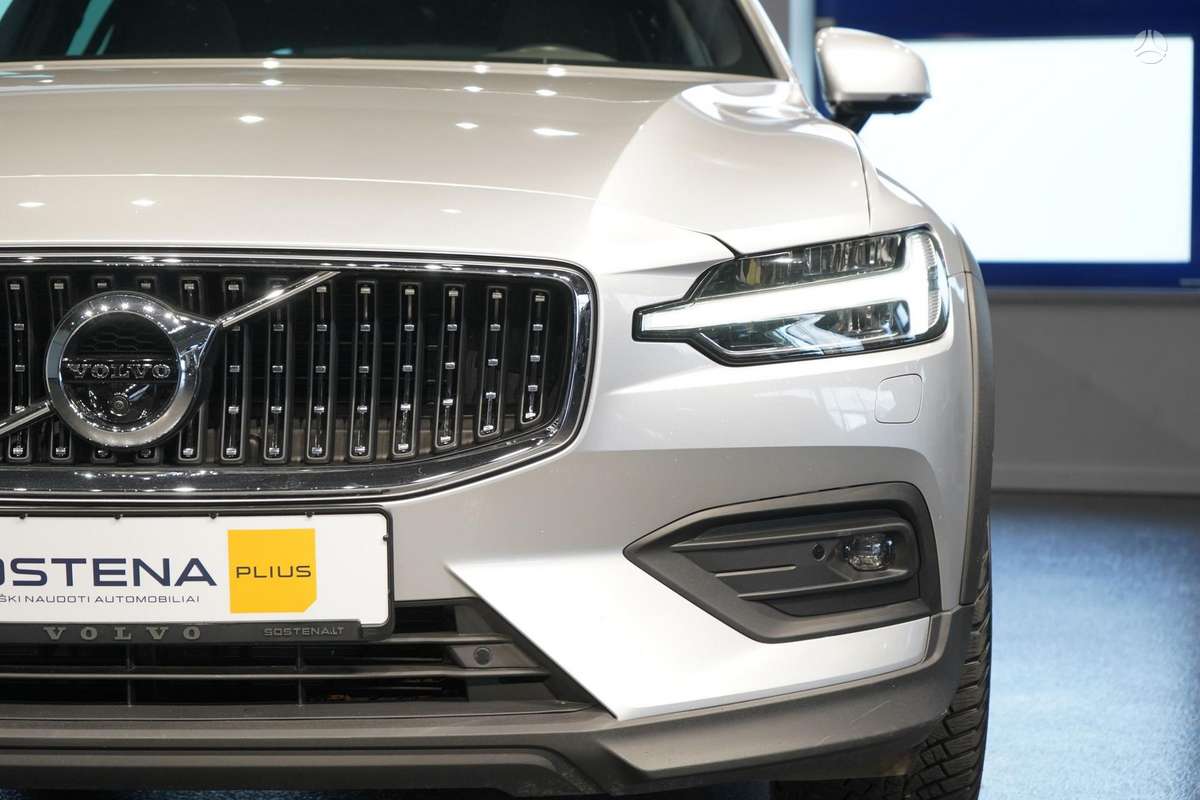 Volvo V60 Cross Country - 5