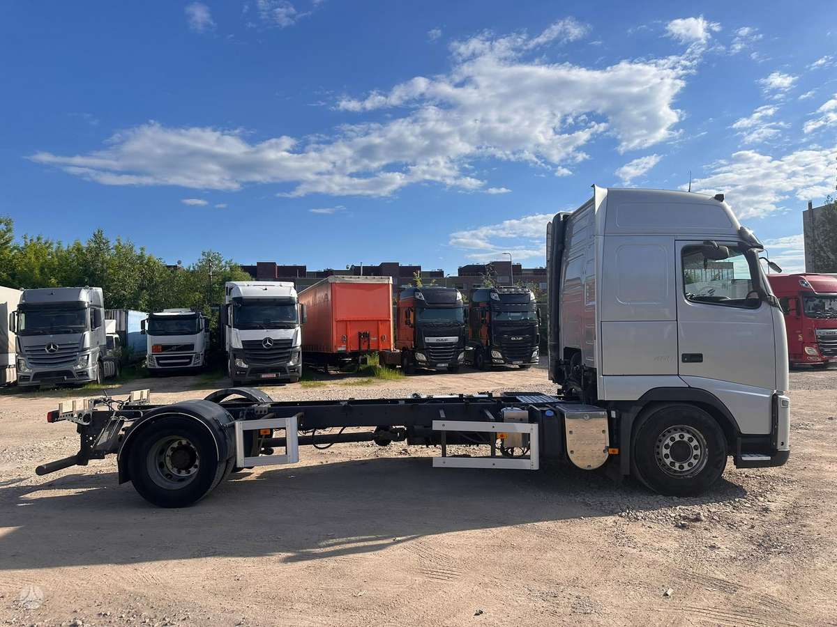 Volvo FH460, шасси