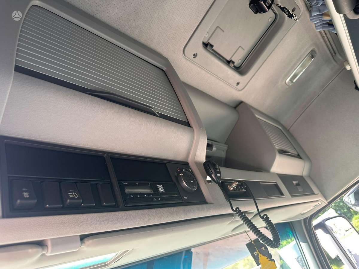 Volvo FH460, cab-chassis trucks