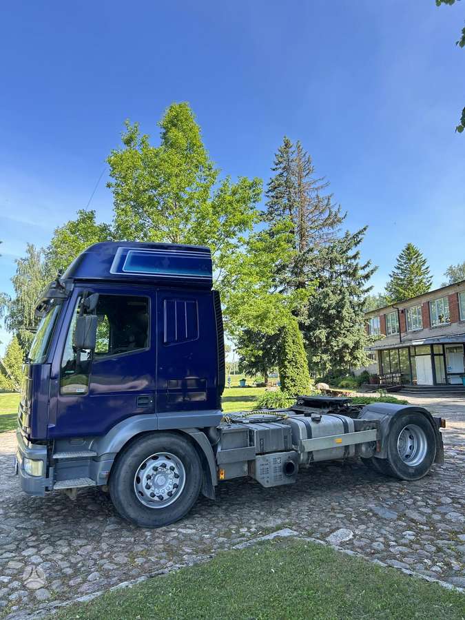 Iveco EuroTech, double sleeper