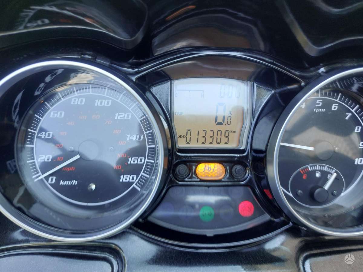 Piaggio MP3 400cc, трициклы