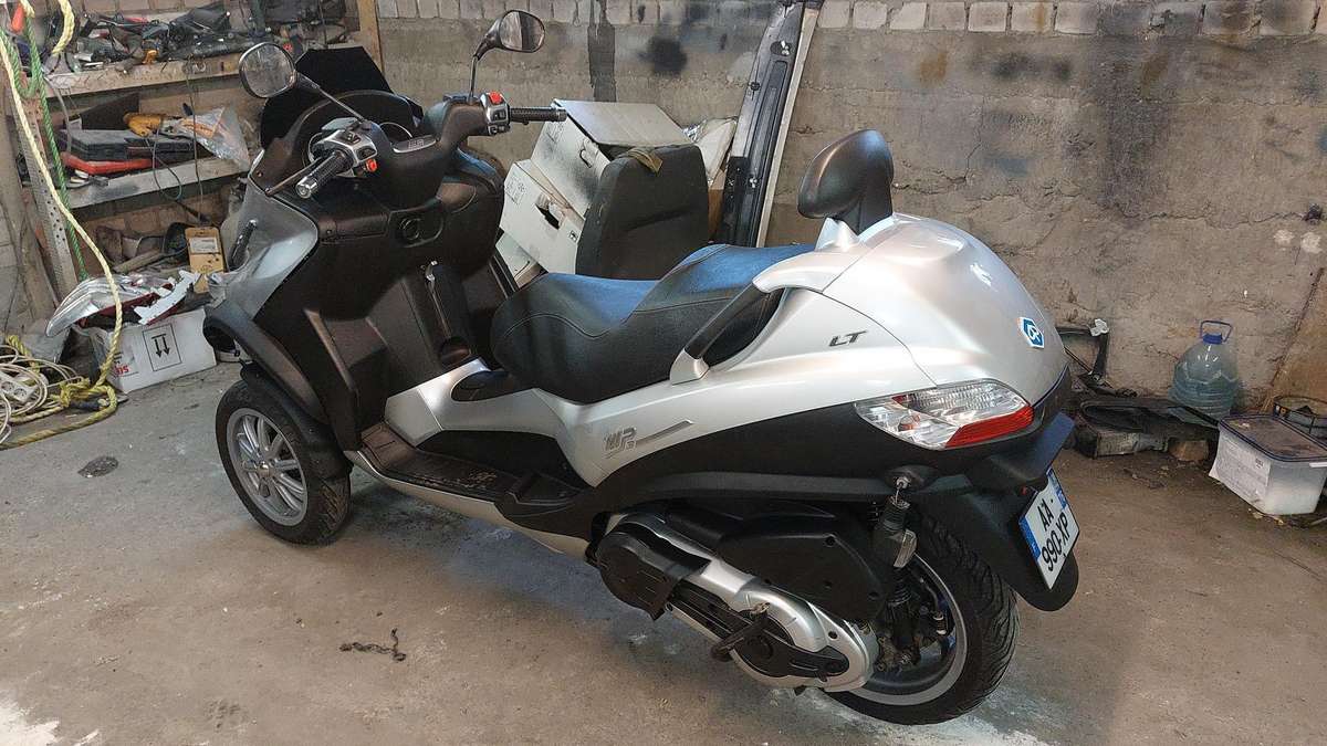 Piaggio MP3 400cc, трициклы
