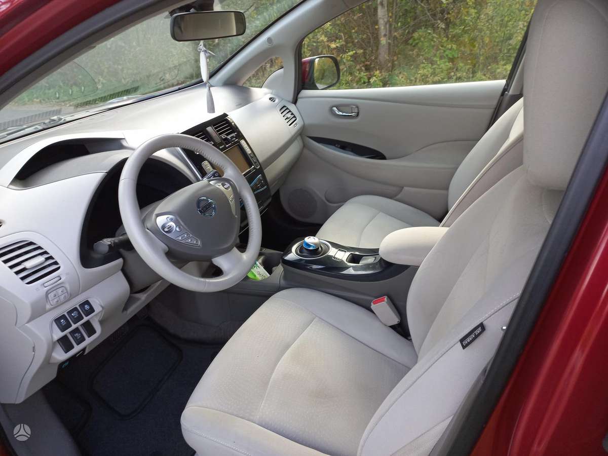 Nissan Leaf, Хэтчбек