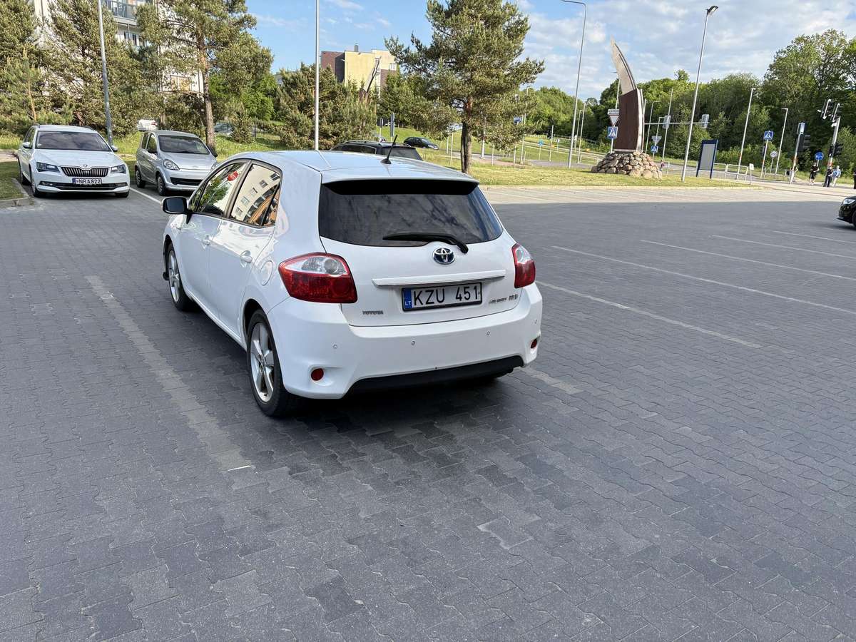 Toyota Auris - 4