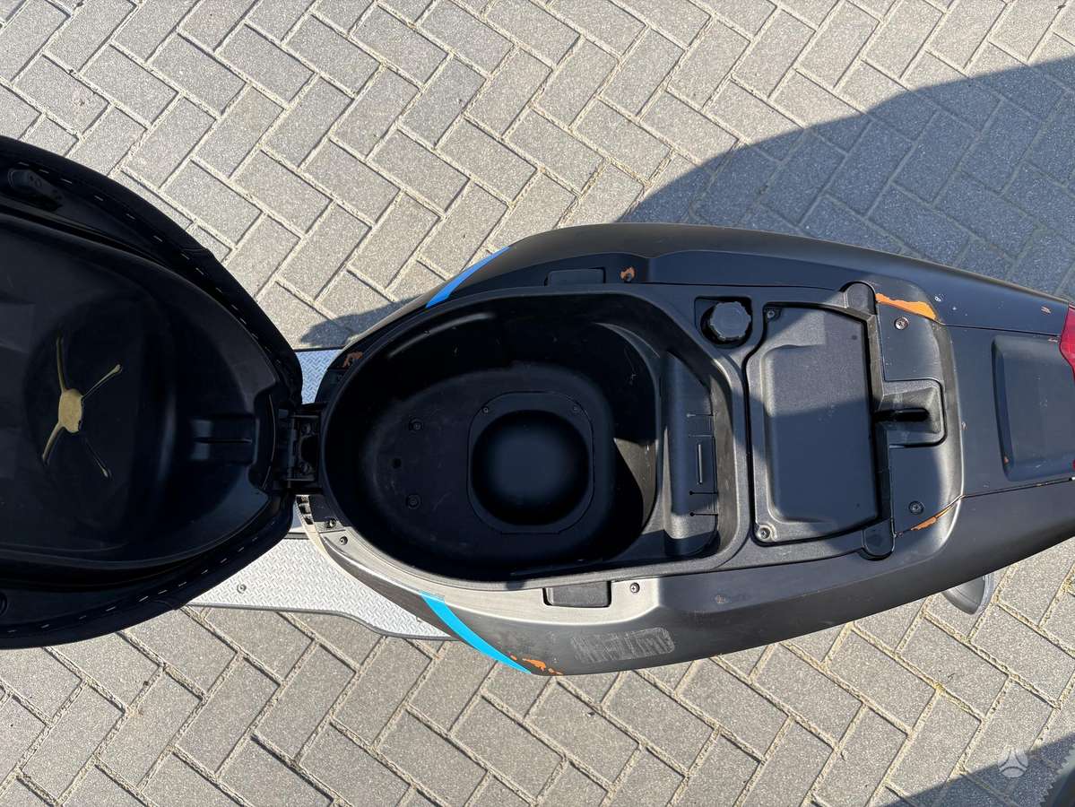 Piaggio NRG 49cc, scooters / mopeds