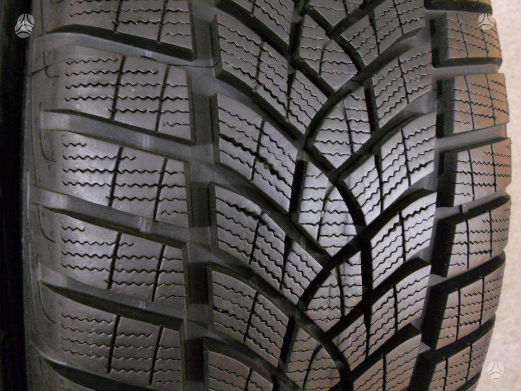 Goodyear 2023m 95% UG Performance+ SUV*, winter 285/35 R22