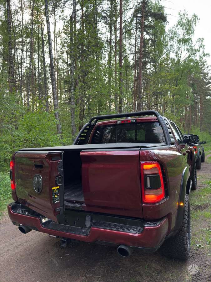 RAM 1500, 5.7 l., pick-up