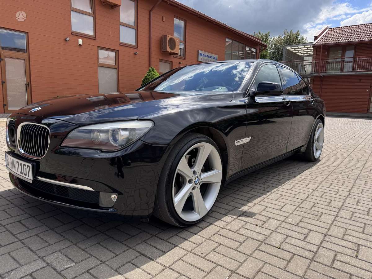 BMW 730, 3.0 l., Седан