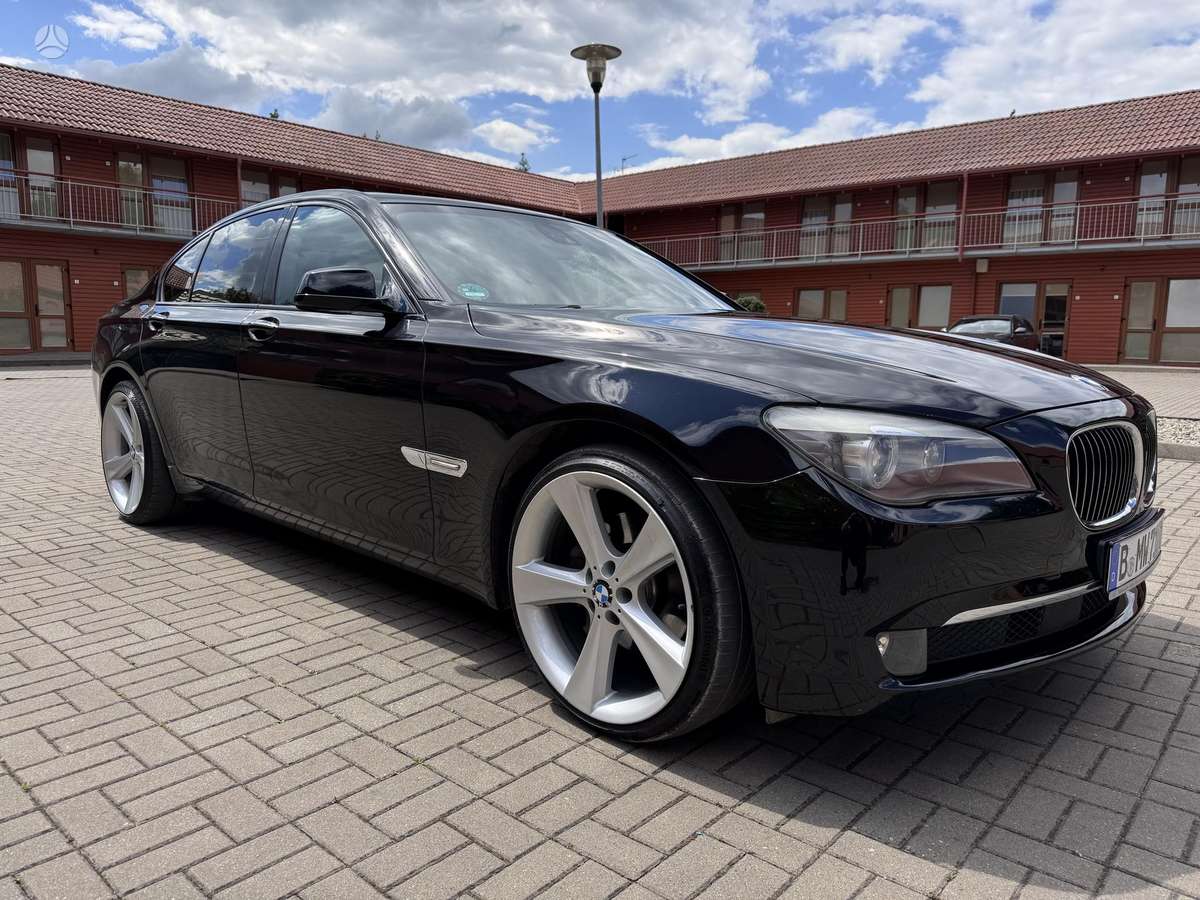 BMW 730, 3.0 l., Седан