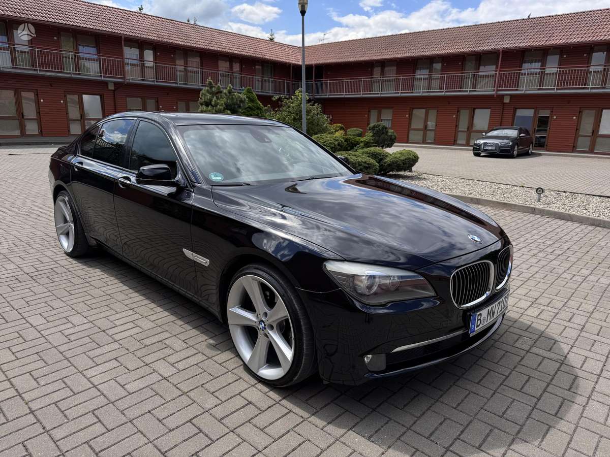 BMW 730, 3.0 l., Седан