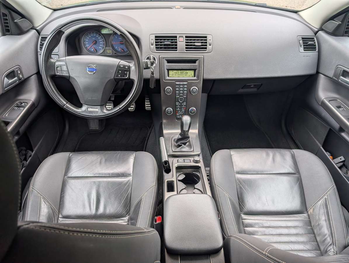 Volvo C30, 1.6 l., hatchback
