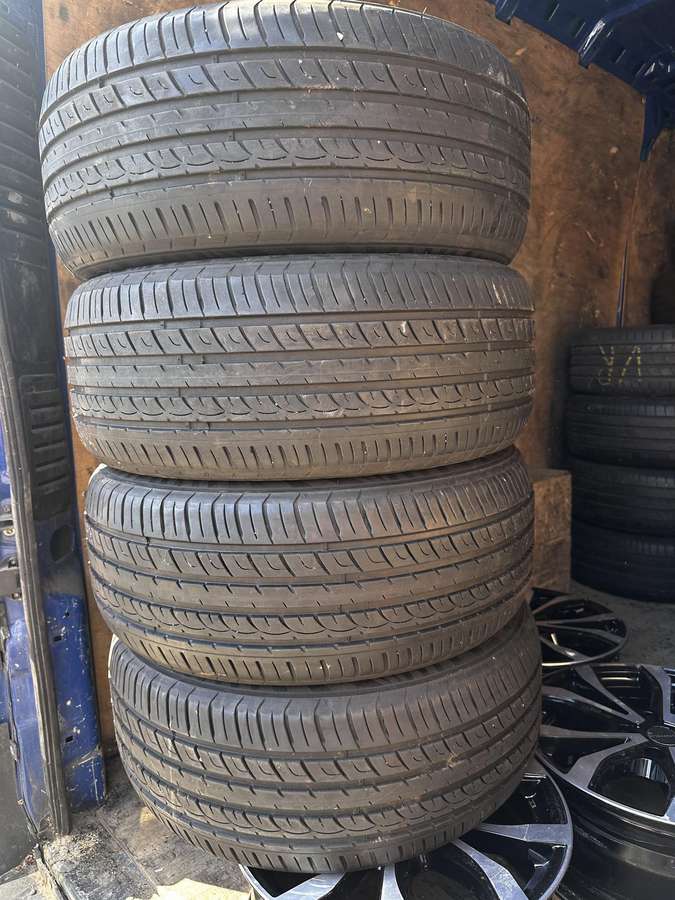 Roadstone, летние 235/50 R18