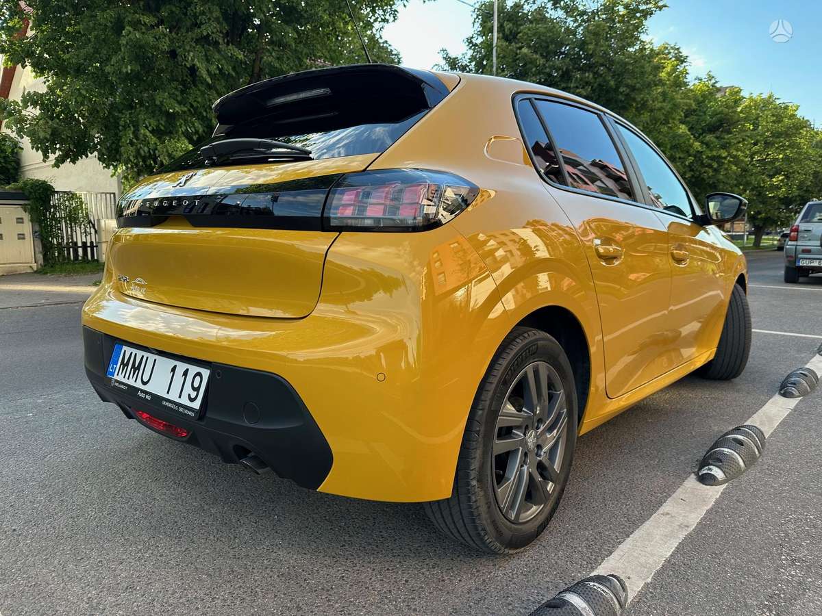 Peugeot 208 - 5