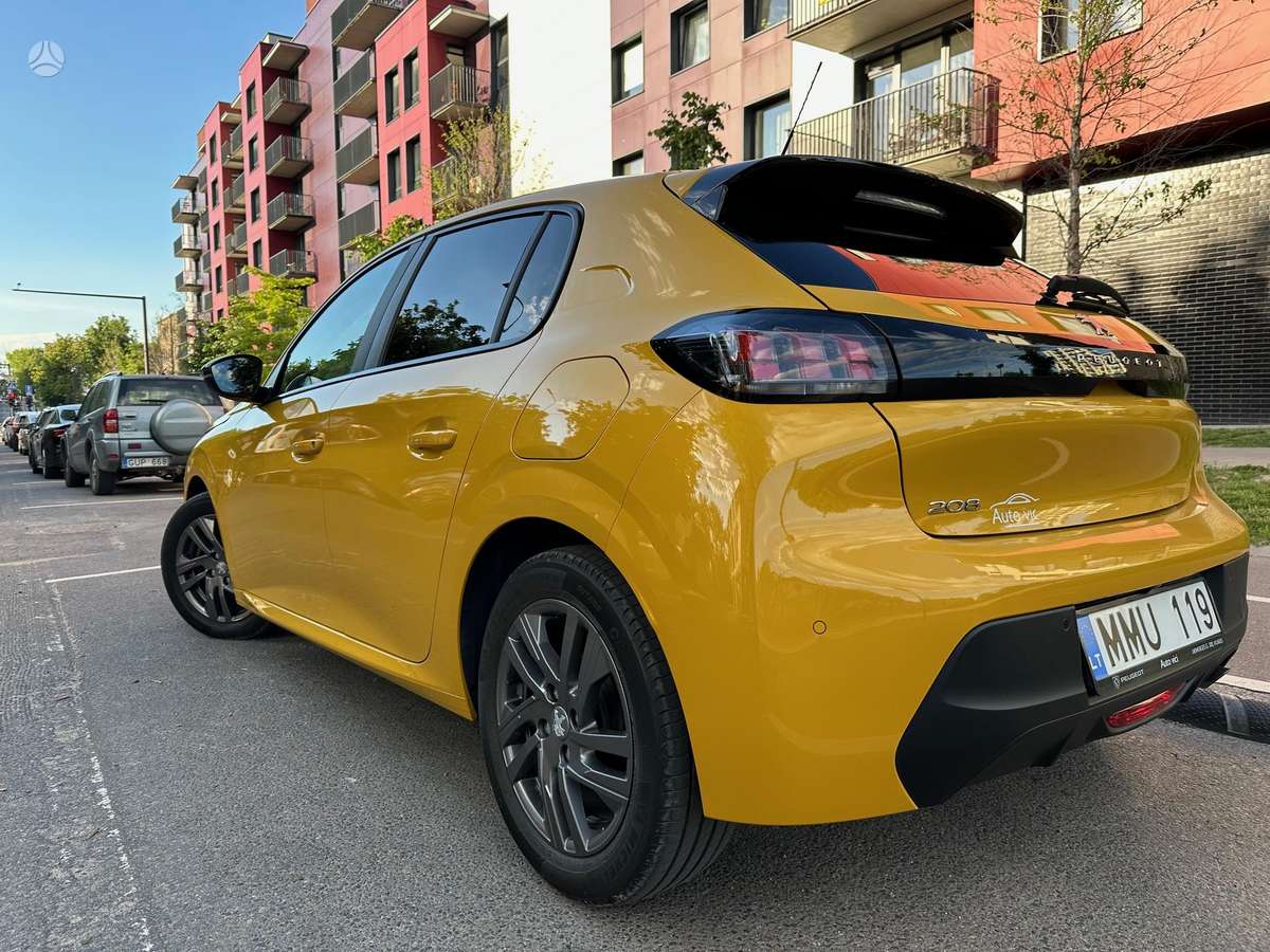 Peugeot 208 - 6