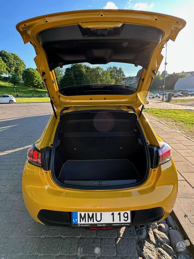 Peugeot 208 - 10