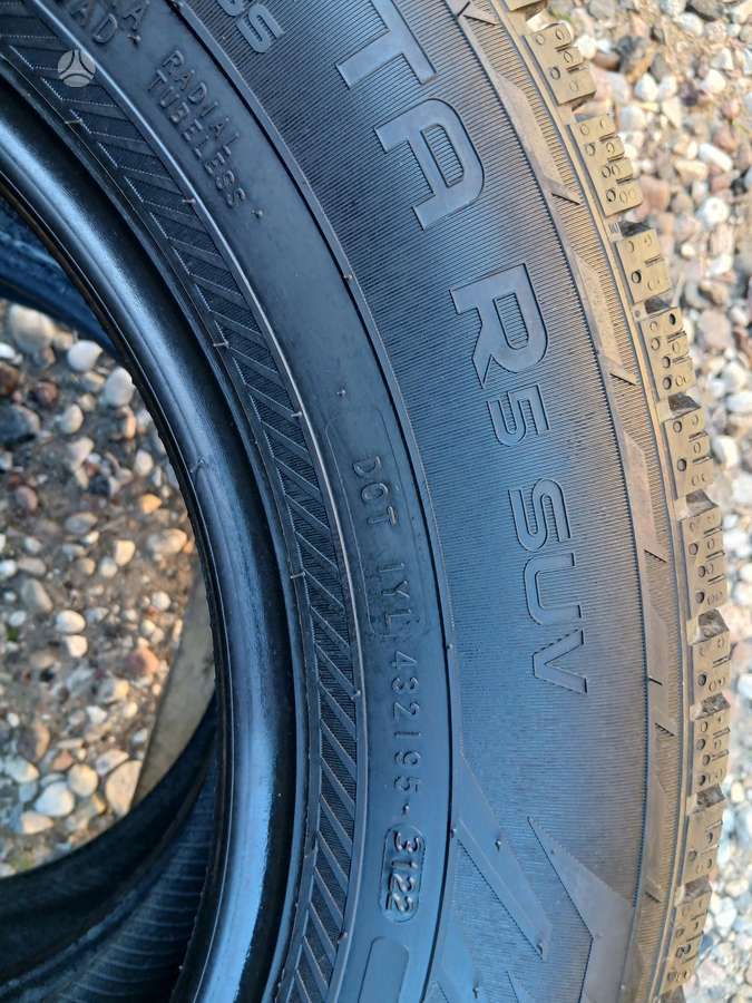 Nokian, всесезонные 215/65 R16