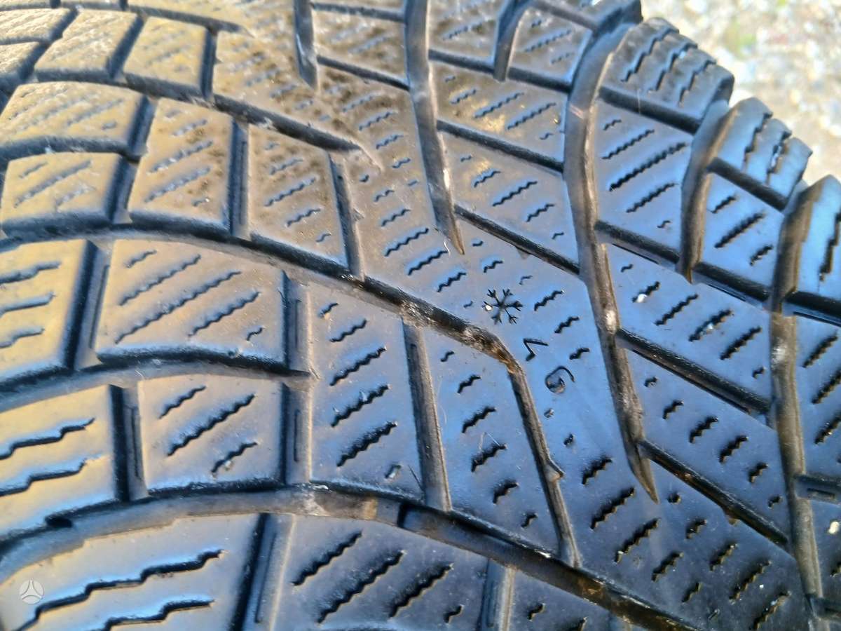 Nokian, всесезонные 215/65 R16