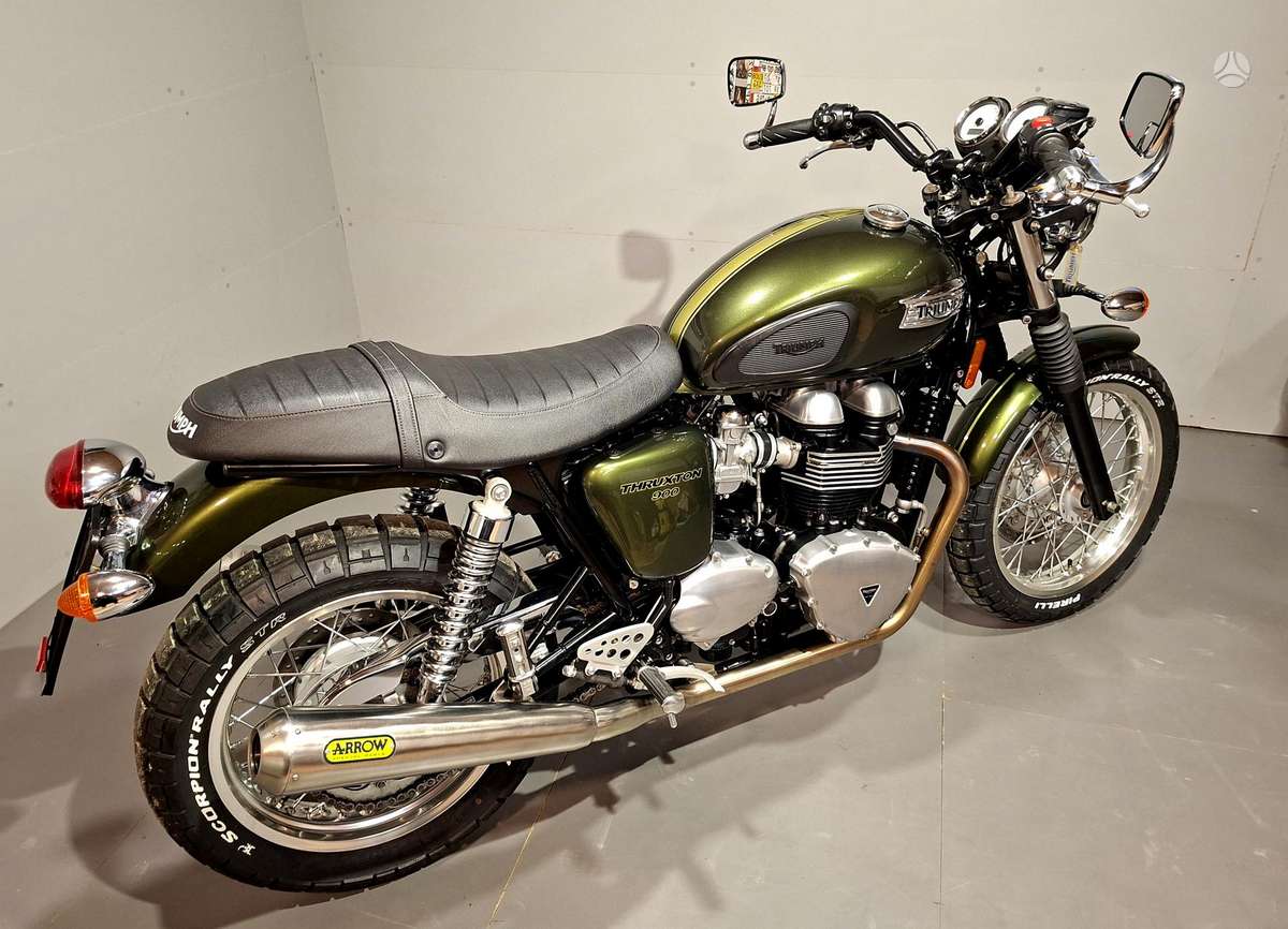 Triumph Thruxton 900cc, street / classic
