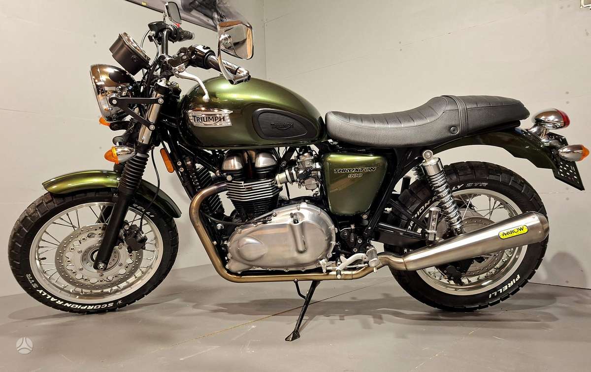 Triumph Thruxton 900cc, street / classic