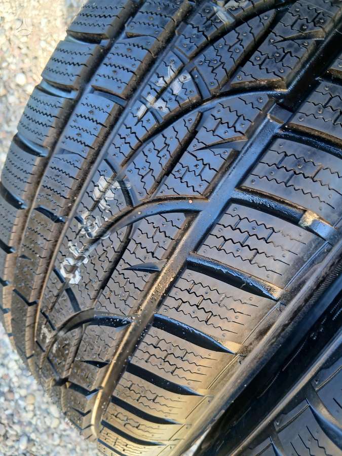 Hankook, vasarinės 215/55 R17