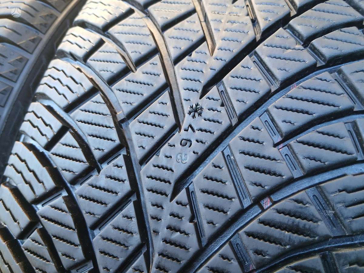 Nokian, всесезонные 235/55 R19