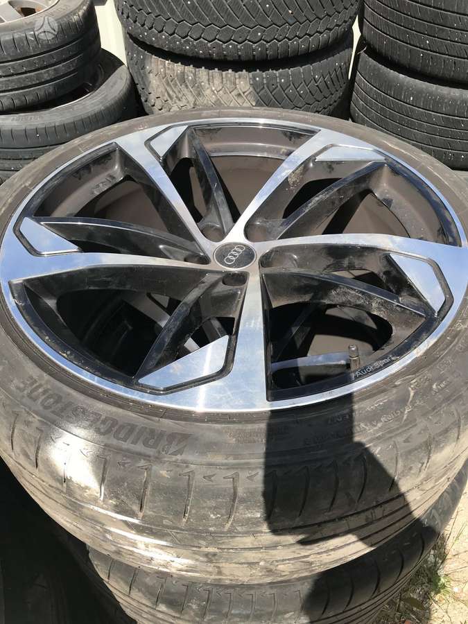 Audi SQ7 body parts