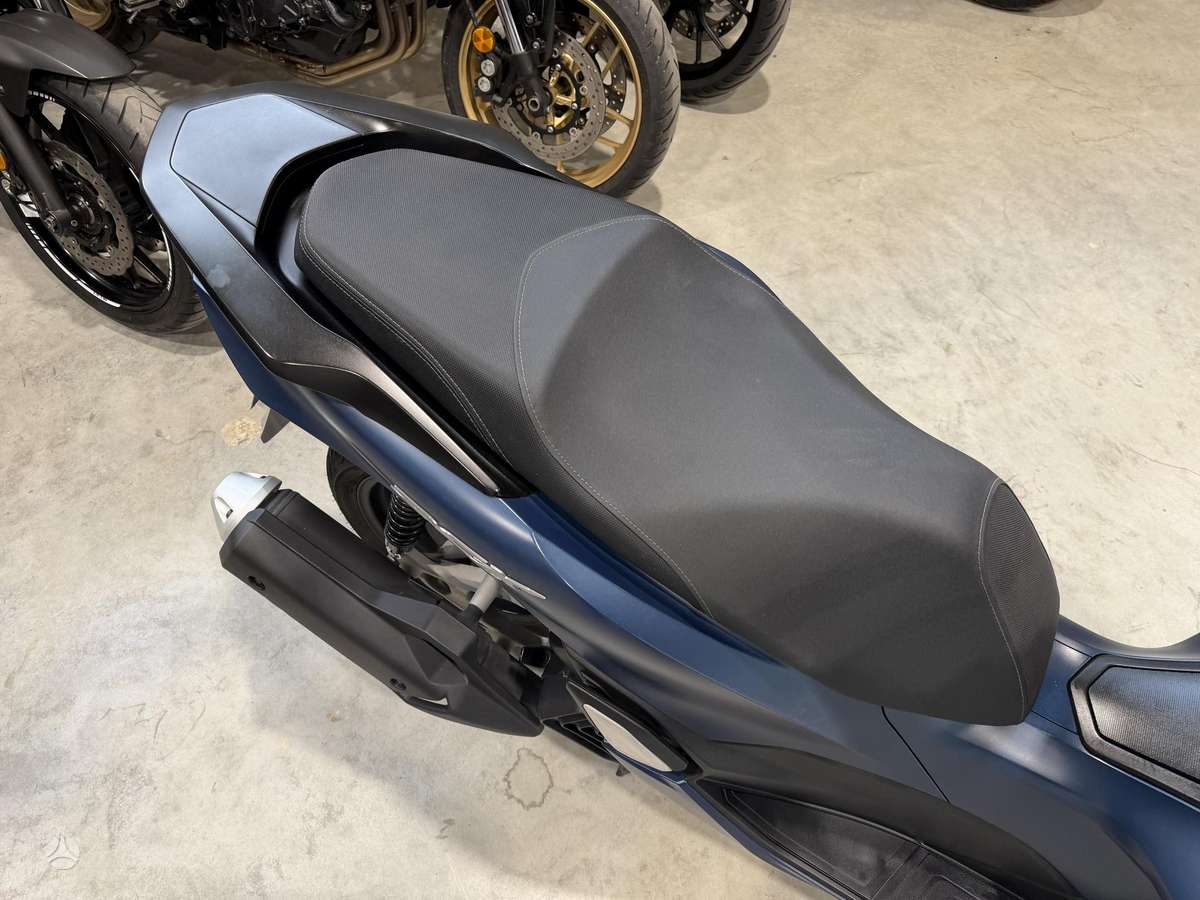 Honda PCX 125cc, мотороллеры / мопеды