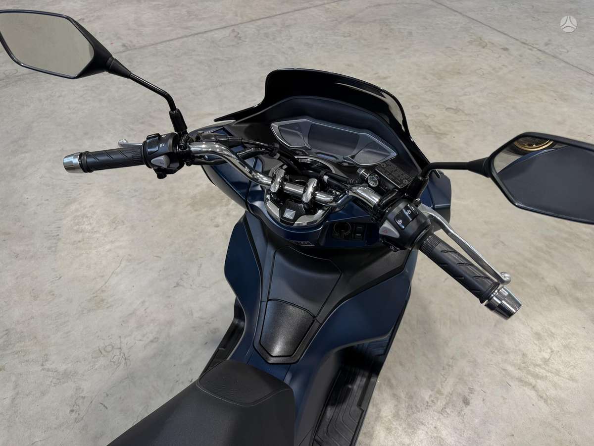Honda PCX 125cc, scooters / mopeds
