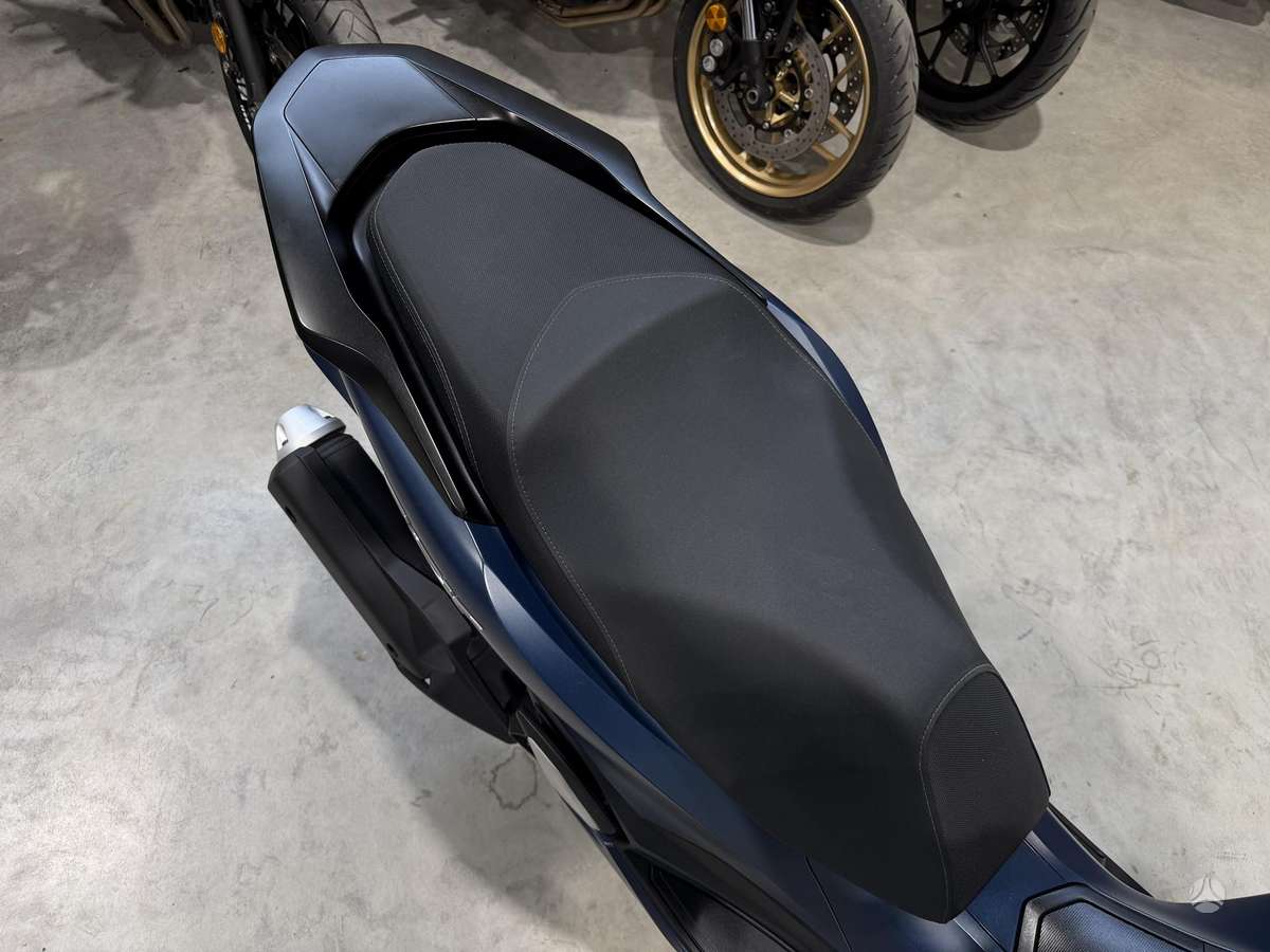 Honda PCX 125cc, мотороллеры / мопеды