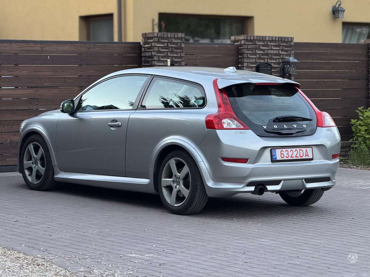 Volvo C30, 1.6 l., hatchback