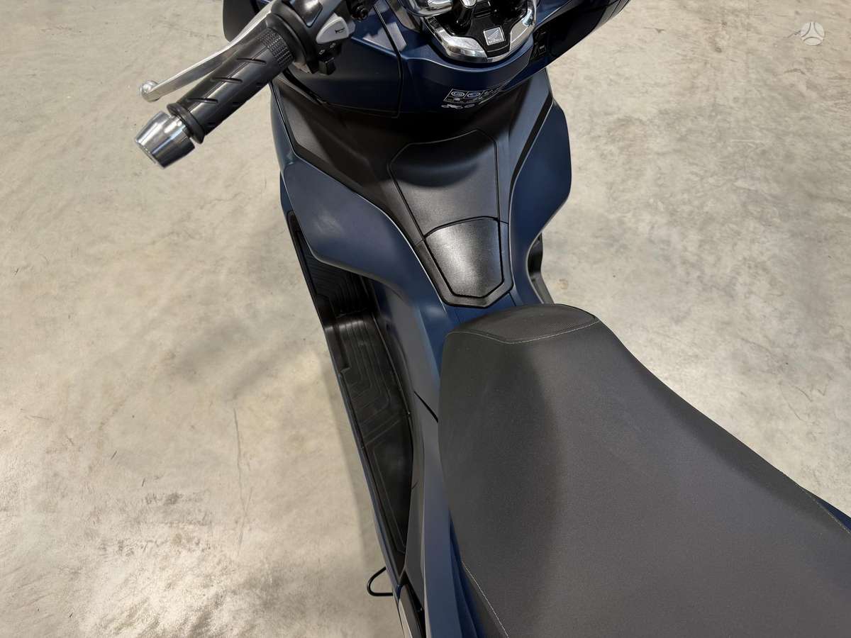 Honda PCX 125cc, scooters / mopeds