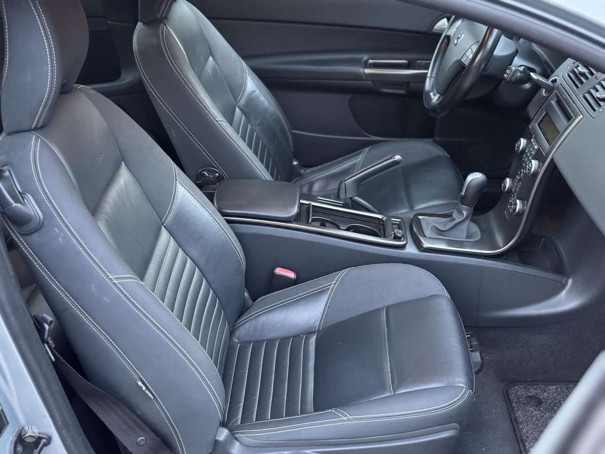 Volvo C30, 1.6 l., hatchback