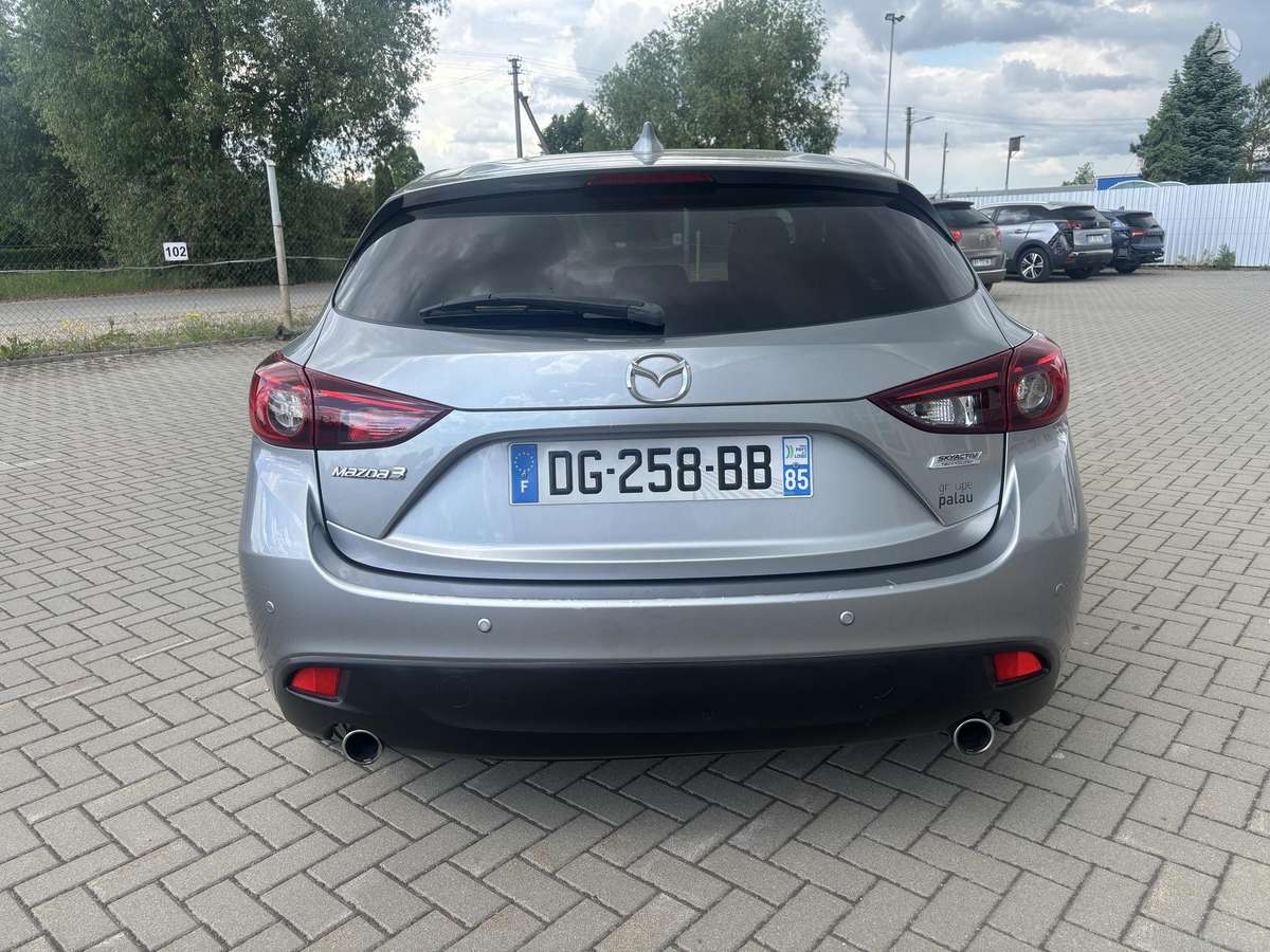Mazda 3, 2.2 l., hatchback